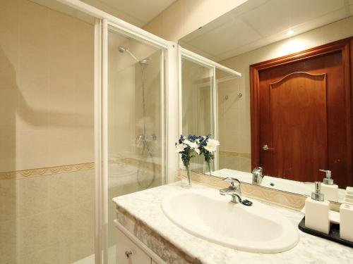 Apartment Delicias B by Interhome — 4-Star Luxury Hotel in Sant Carles De La Rapita, Spain