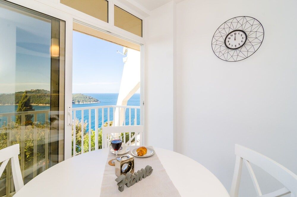 Sea View Apartments mauro