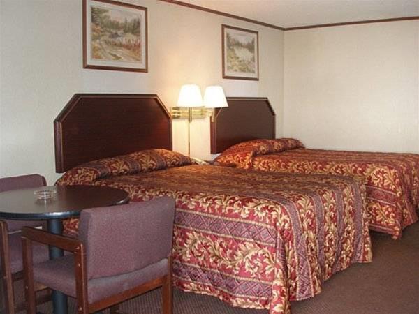 Red Carpet Inn - photo 9