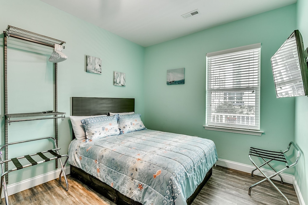 Together Resorts Cherry Grove Resort at 204 54th A - photo 8