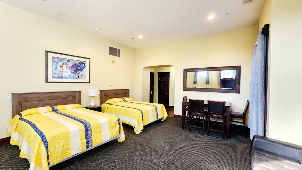 Santa Paula Inn - photo 8