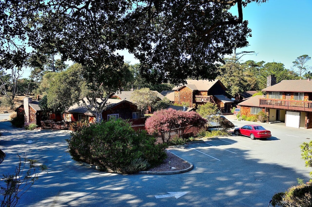 Pacific Gardens Inn - photo 2