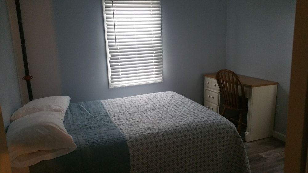 12 Ashworth Ave - photo 13