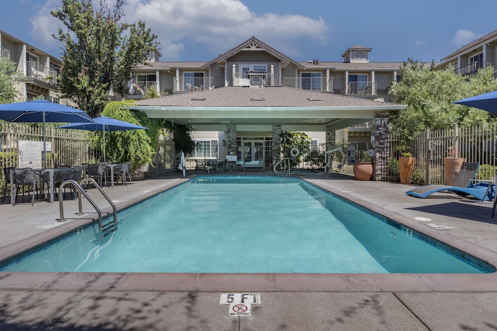 Hampton Inn Ukiah CA - photo 43