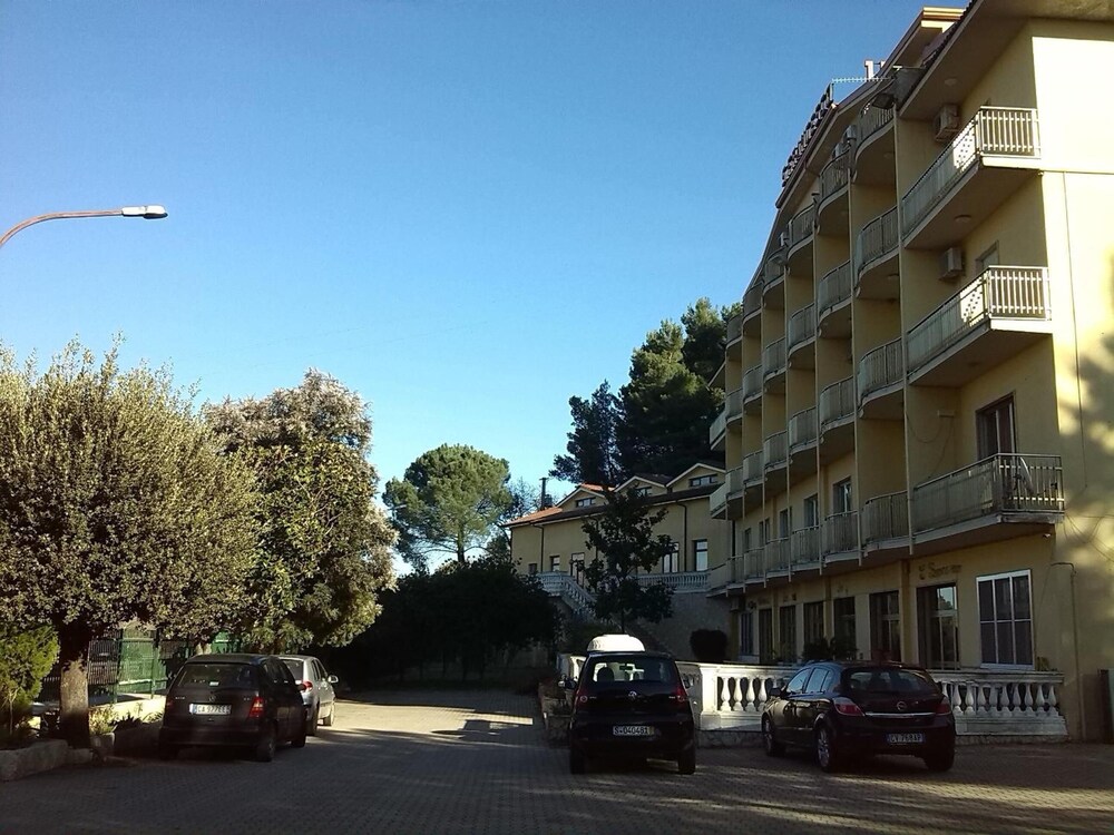 Hotel San Francesco Terme — hotel in Spezzano Albanese