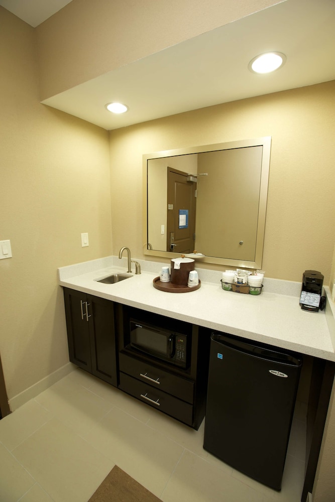 Hampton Inn & Suites Missouri City TX - photo 22