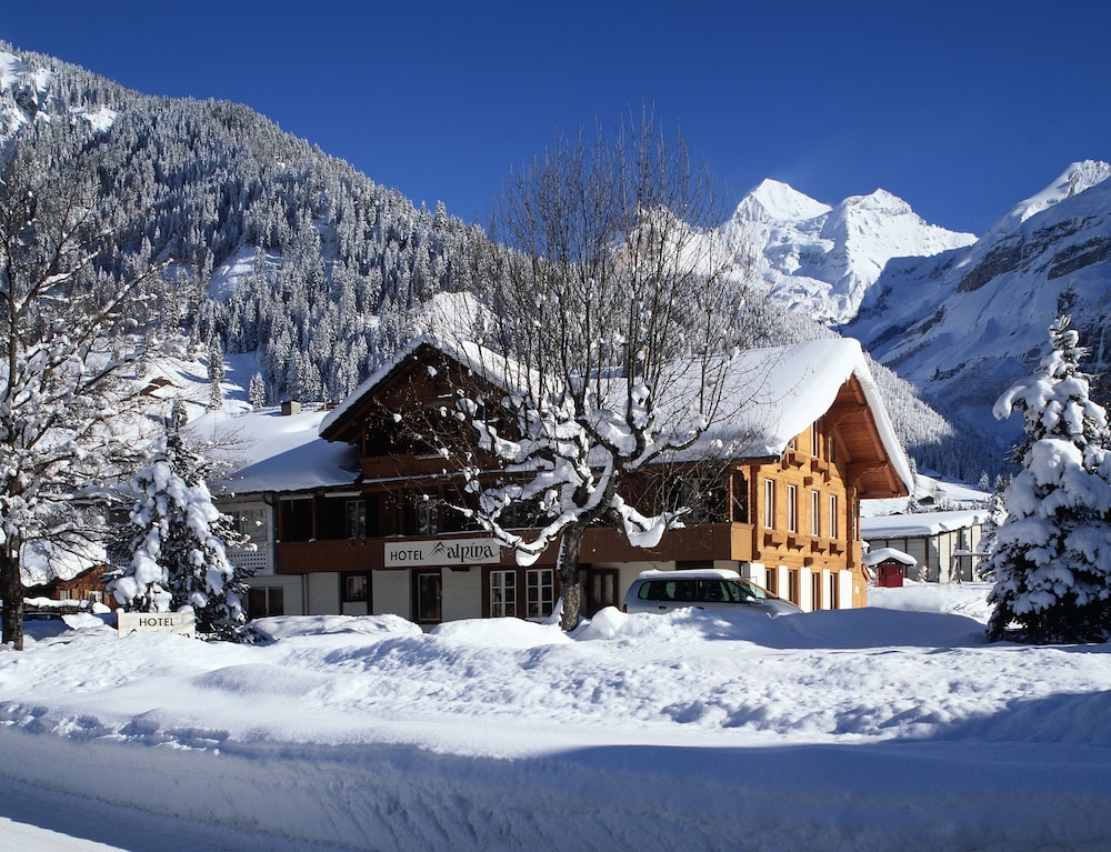 Hotel Alpina - carbon neutral hotel in Kandersteg