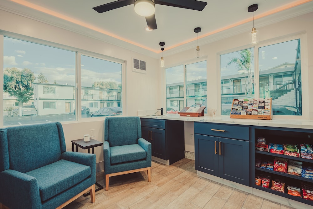 Blufftop Inn & Suites - photo 7