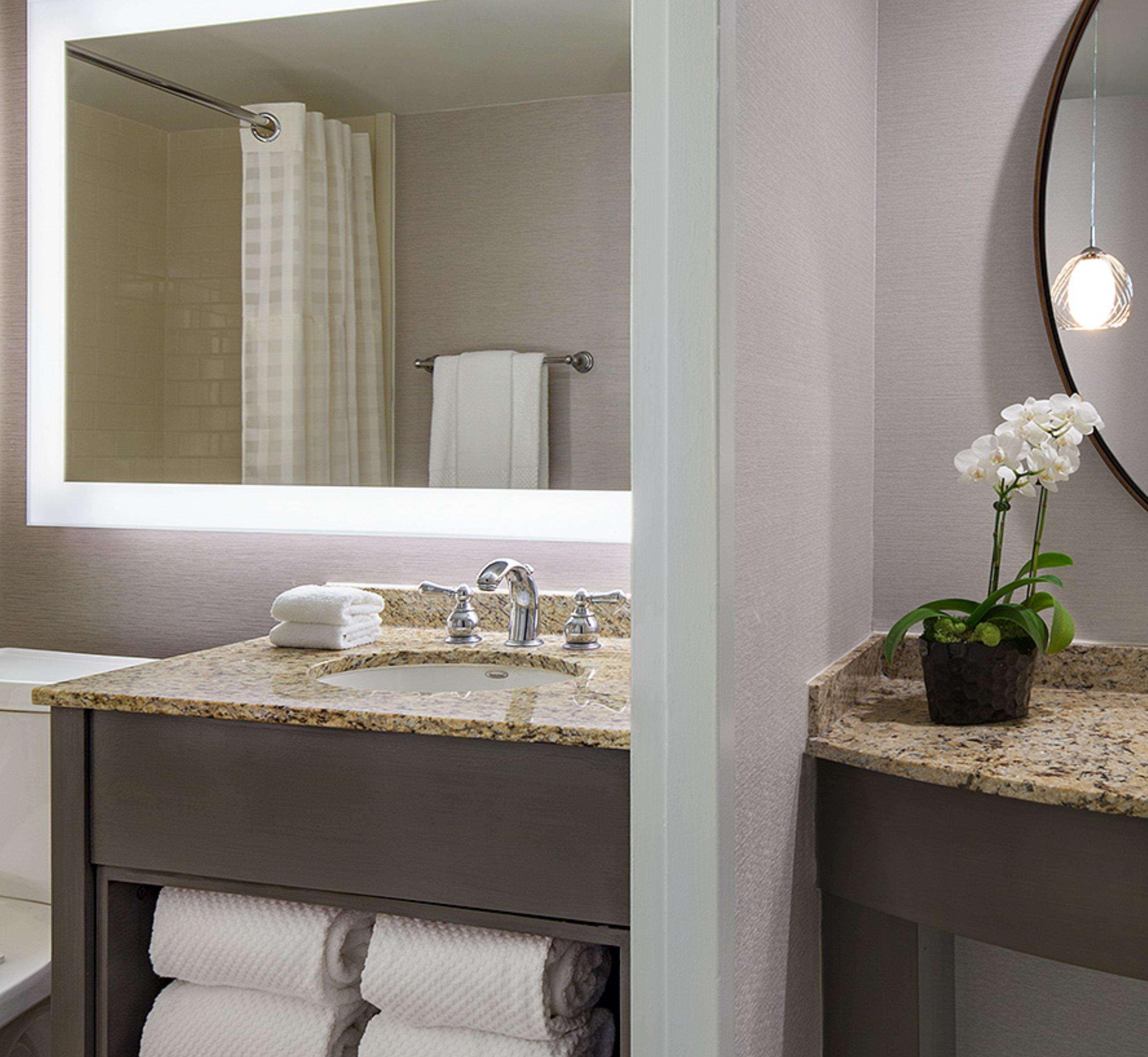 Embassy Suites Philadelphia Center City - photo 28