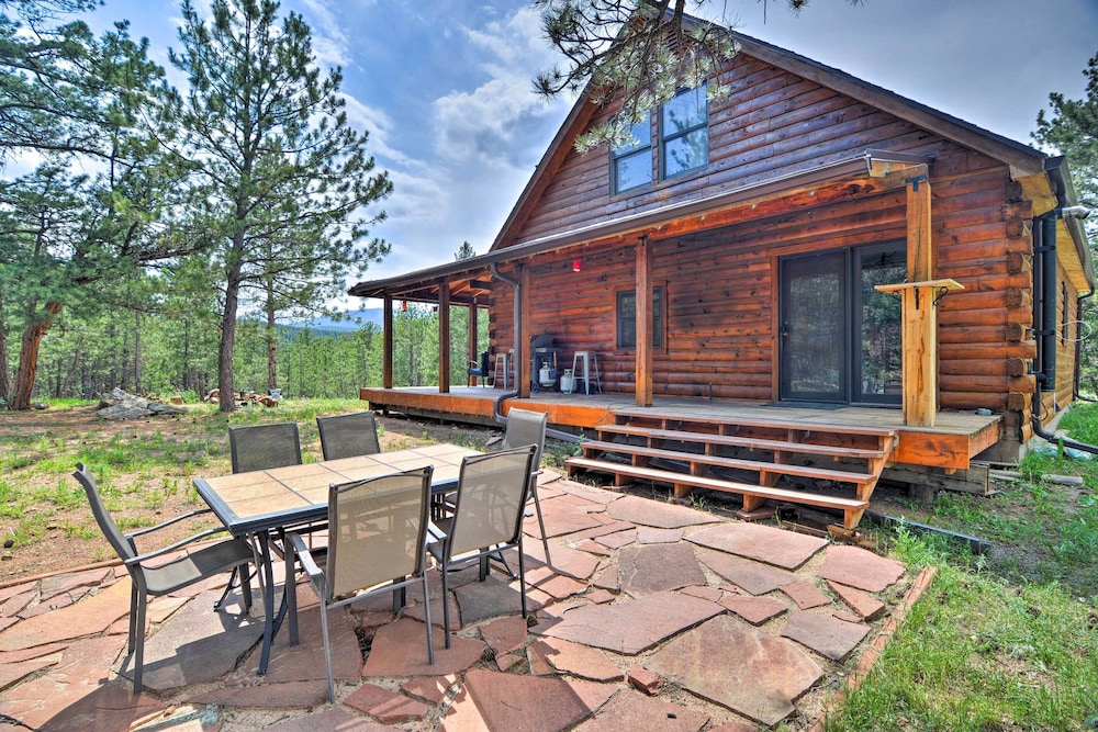 The Pinecone Palace With Hiking Trail Access — Lyons