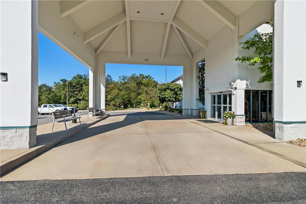 Clarion Inn Cranberry Township - photo 3