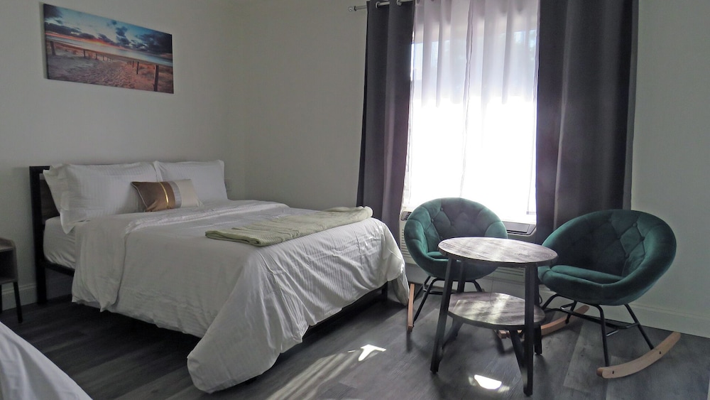 Gatehouse Motel - photo 10