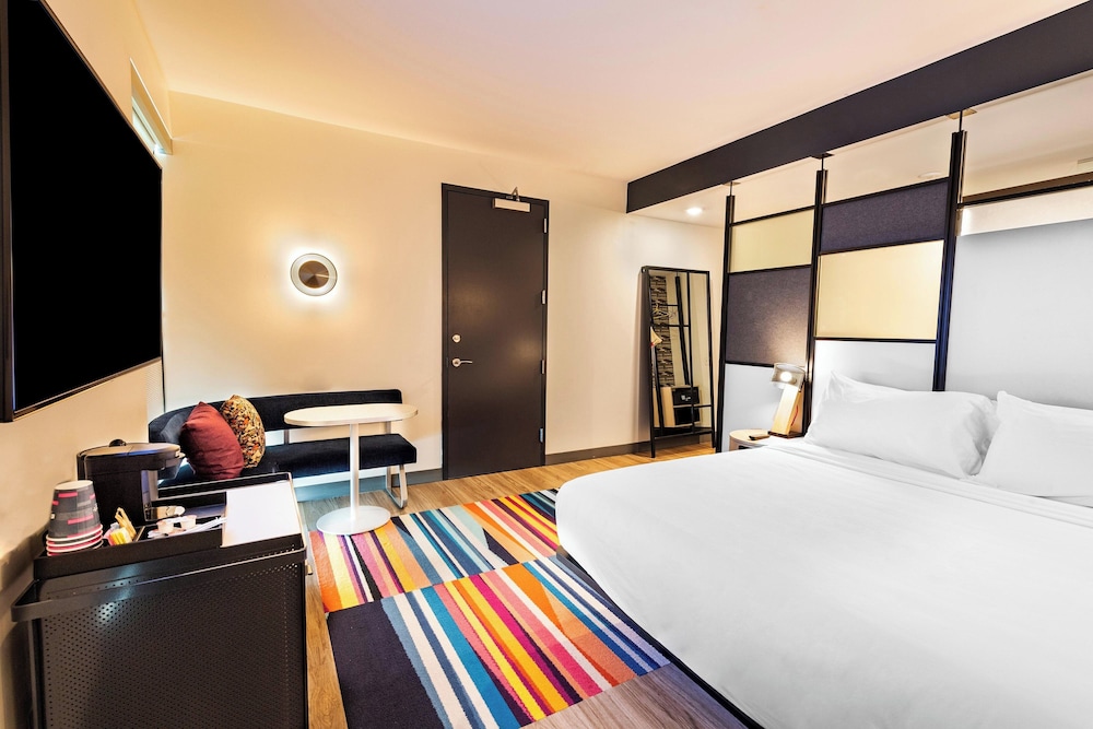 Aloft Savannah Downtown Historic District - photo 14