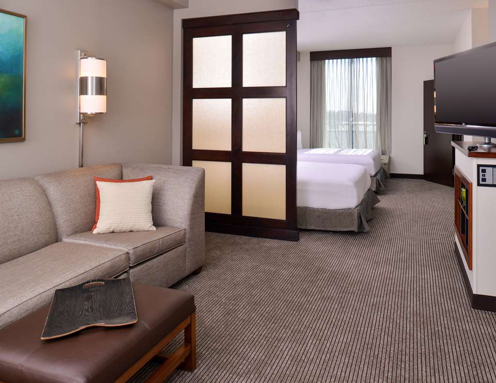 Hyatt Place Garden City - photo 6
