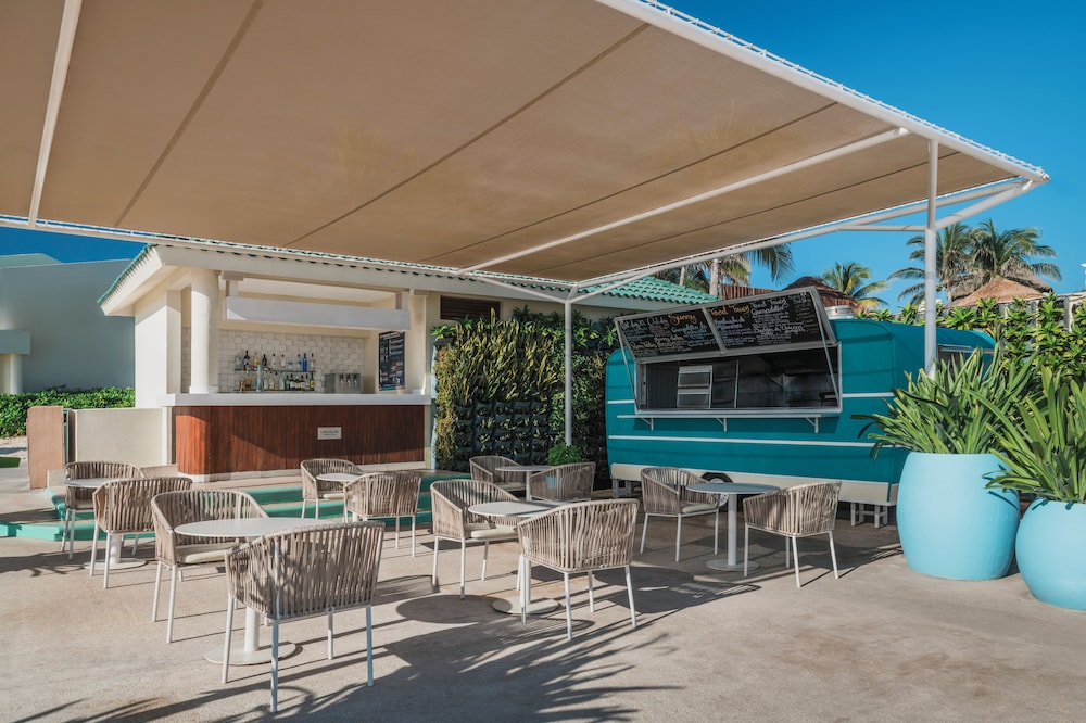 Snack bar