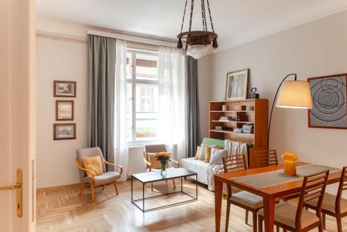 Spacious family suite along river side in the heart of Buda — 4-Star Luxury Hotel in Budapest, Hungary