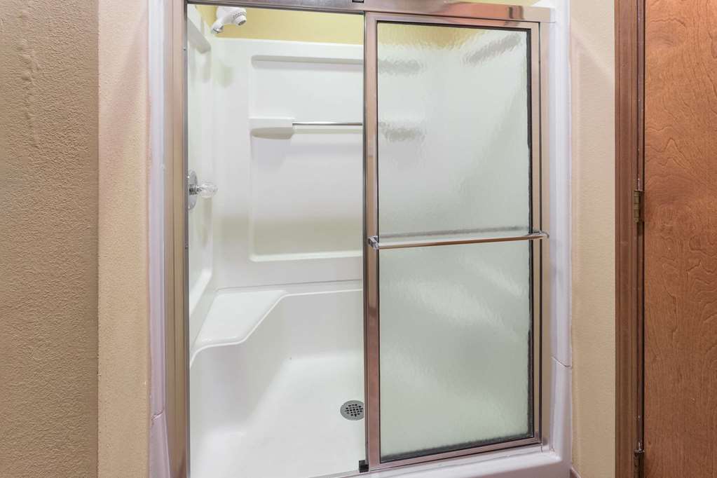 Ramada by Wyndham Bettendorf - photo 9