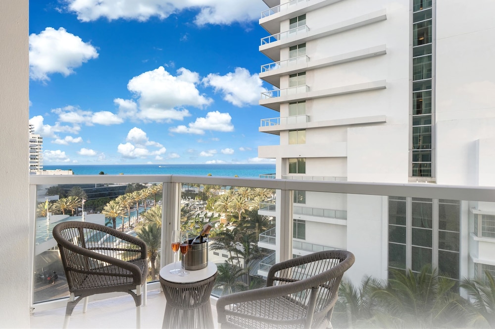 Fontainebleau Miami Beach Private Luxury Suites - photo 495