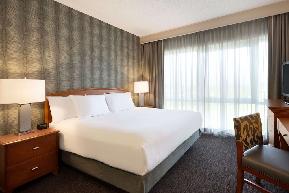Embassy Suites by Hilton Franklin Cool Springs - photo 19