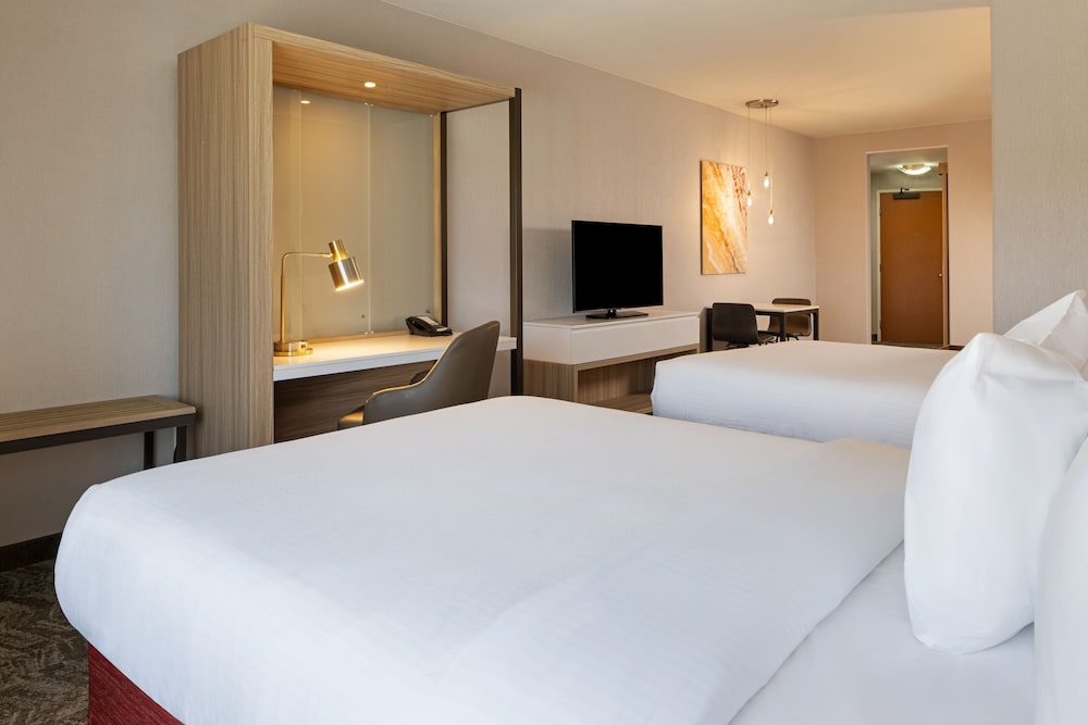 SpringHill Suites by Marriott Turlock - photo 7