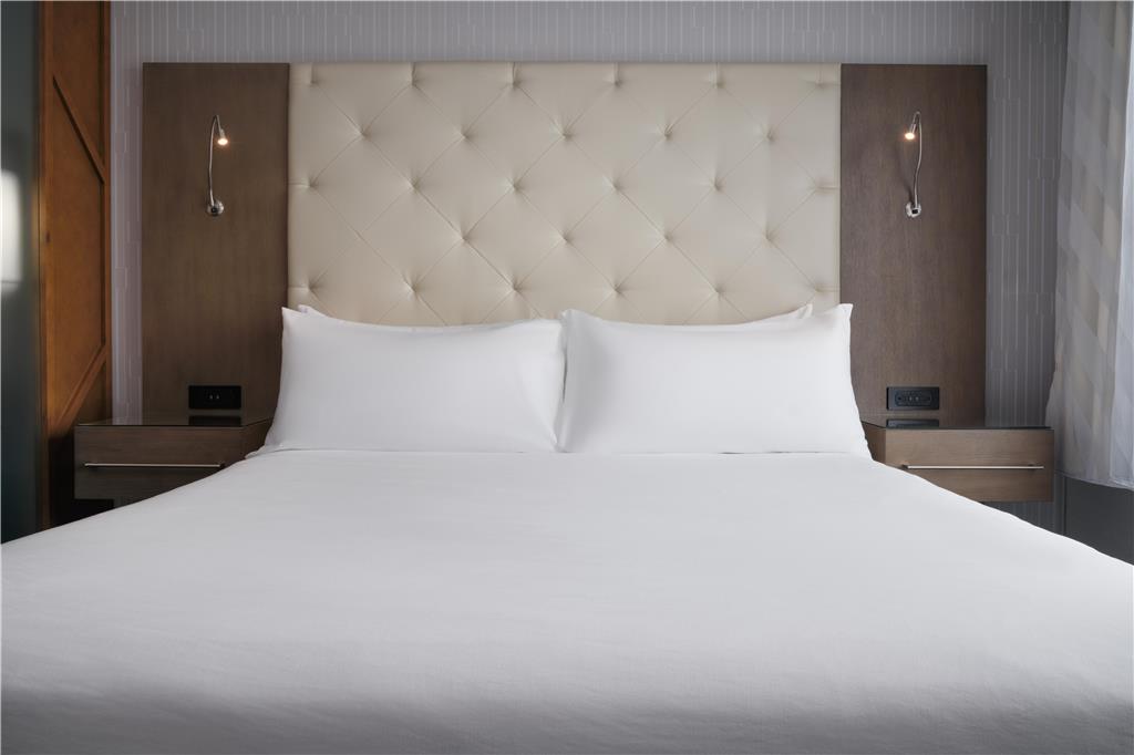 Best Western Premier Hotel at Fisher's Landing - photo 52
