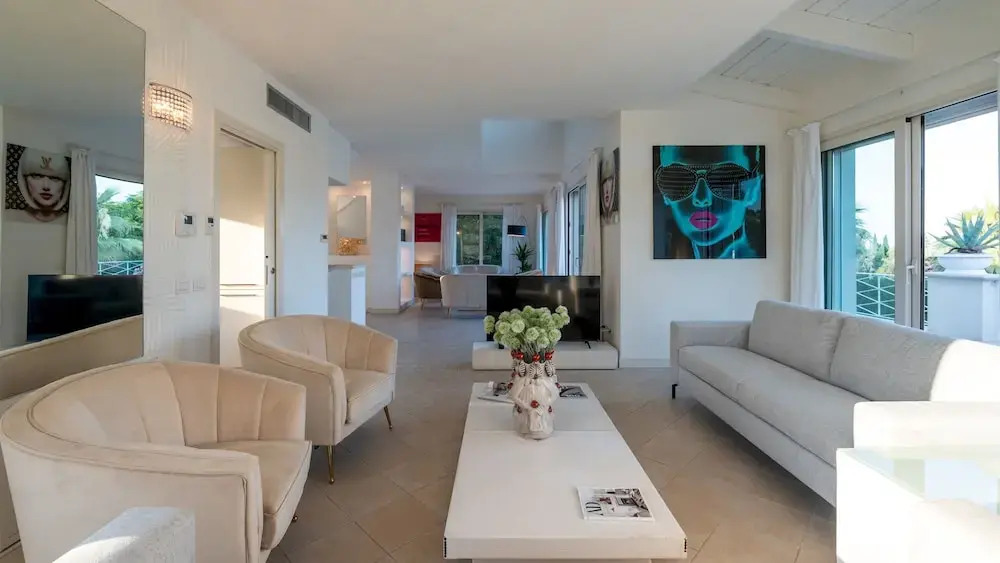 Villa Bianca 10 Emma Villas — 4-Star Luxury Hotel in Misano Adriatico, Italy