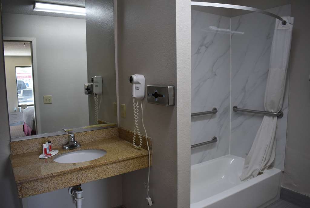 Days Inn by Wyndham Reidsville - photo 24