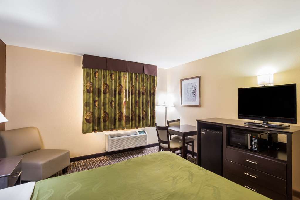 Quality Inn & Suites Caseyville St. Louis - photo 9