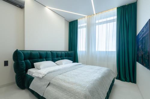 НА ВИДАЛЕННЯ 34 433 in RC Manhattan City Beresteiskyi 11 Petrovdom Apartments — 4-Star Luxury Hotel in Kyiv, Ukraine