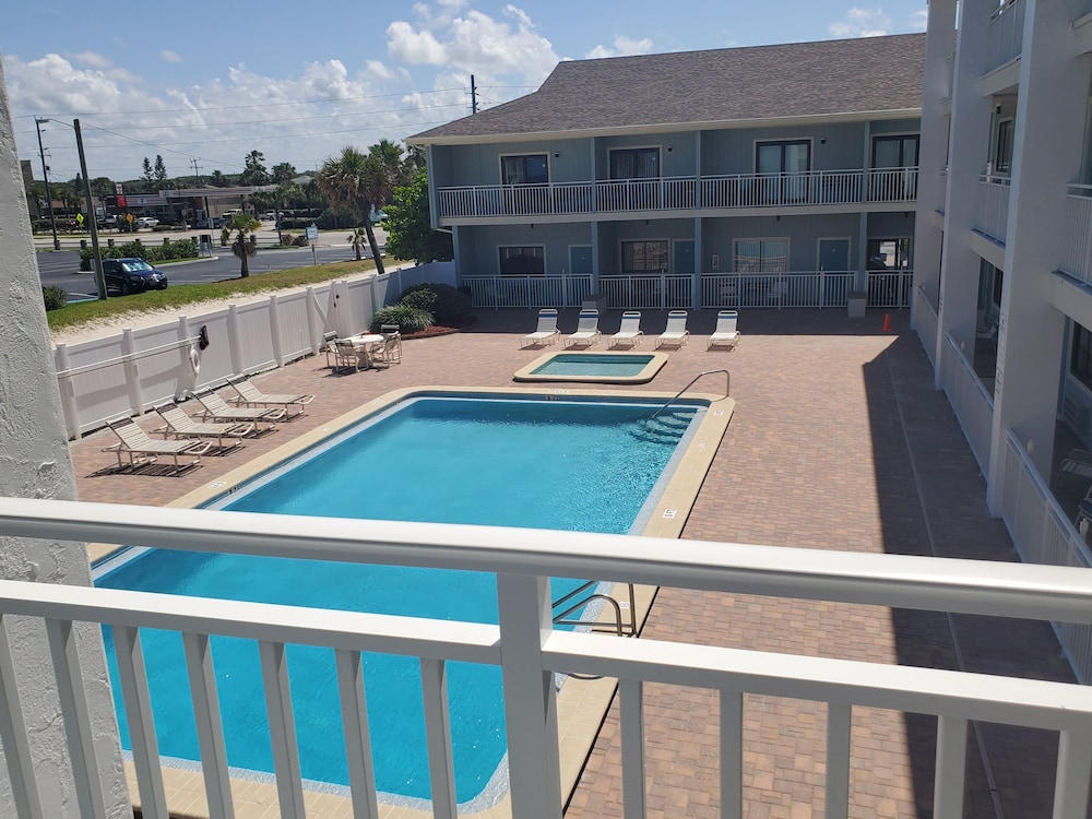 Coastal Waters Inn - photo 143