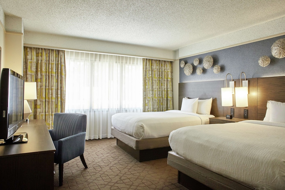 Embassy Suites by Hilton Atlanta Galleria - photo 15
