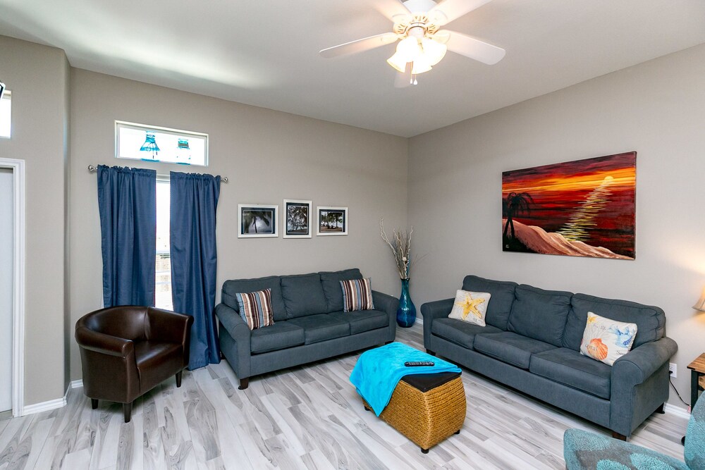 Brand New at Padre Beach View Resort by RedAwning - photo 13