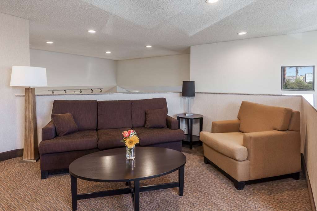 Baymont by Wyndham Barstow Historic Route 66 - photo 4