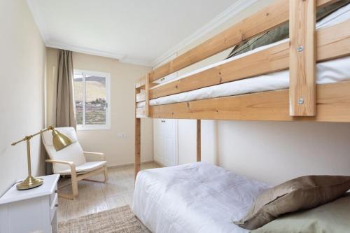 EDEN RENTALS Adeje Pearl Lovely City Center Private Parking — 4-Star Luxury Hotel in Adeje, Spain