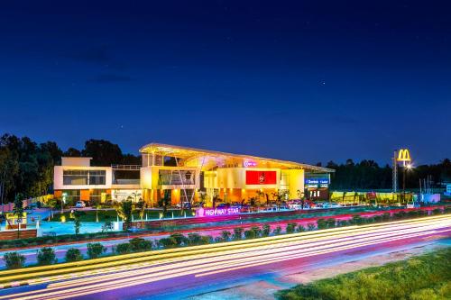 Highway Star — hotel in Kolar