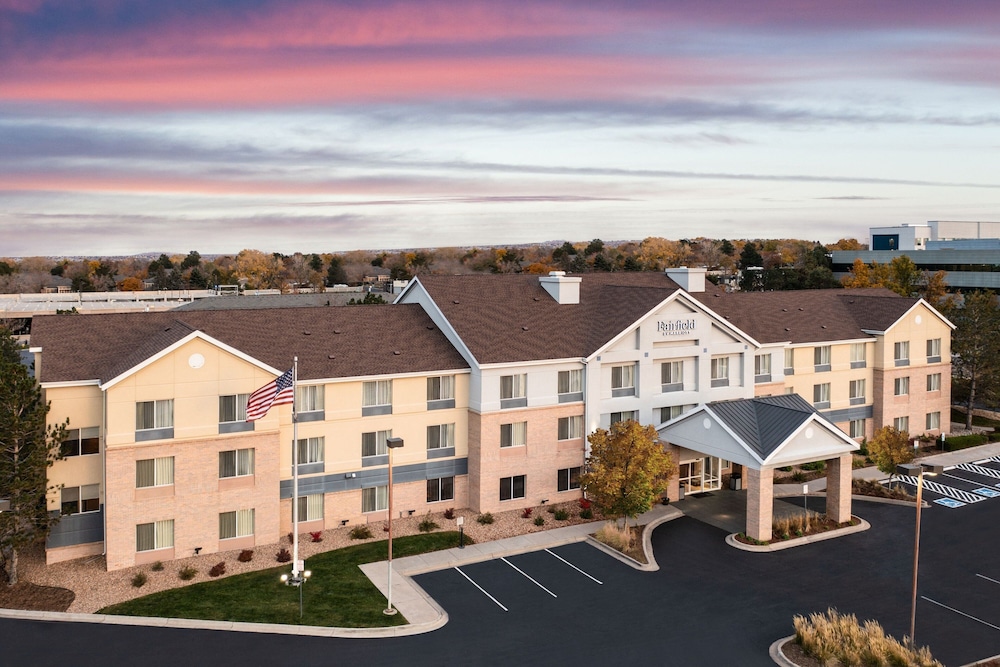 Fairfield Inn and Suites by Marriott Denver Aurora Medical Center - featured photo