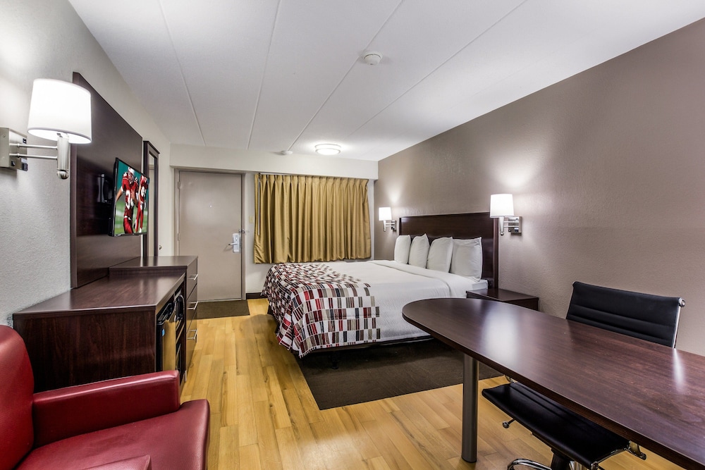 Red Roof Inn Lexington - photo 12