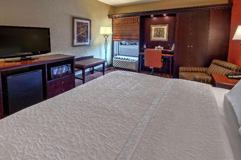 Hampton Inn Ashland - photo 56