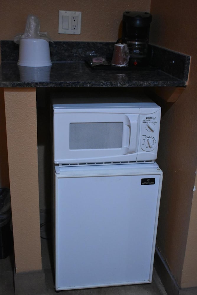 Apex Inn - photo 13