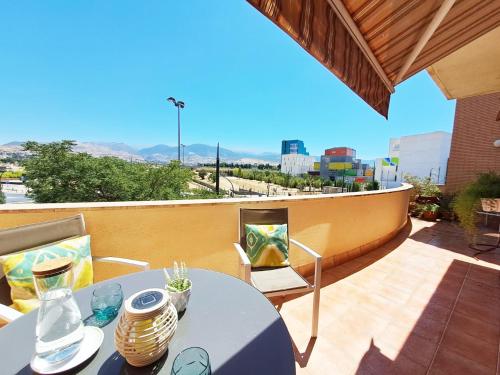 Luminoso apartamento a 10 minutos del Centro — 4-Star Luxury Hotel in Granada, Spain