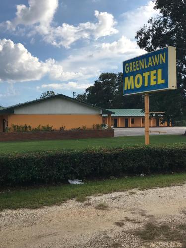 GreenLawn Motel - photo 16