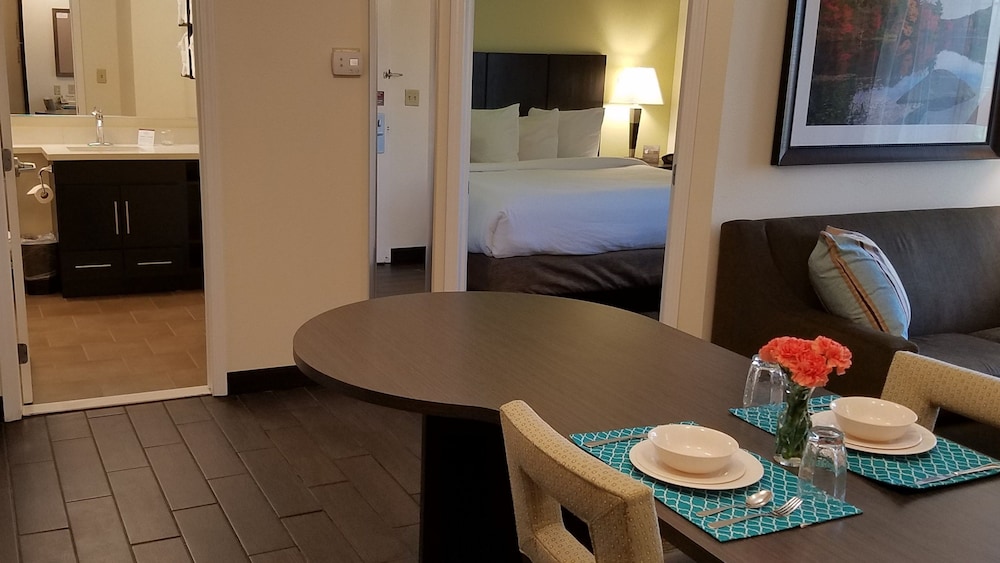 Candlewood Suites East Syracuse Carrier Circle by IHG - photo 14
