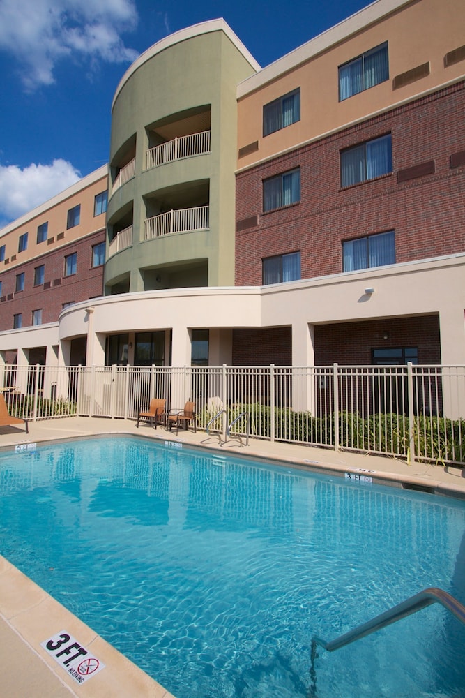Courtyard by Marriott Dallas Arlington South - photo 22