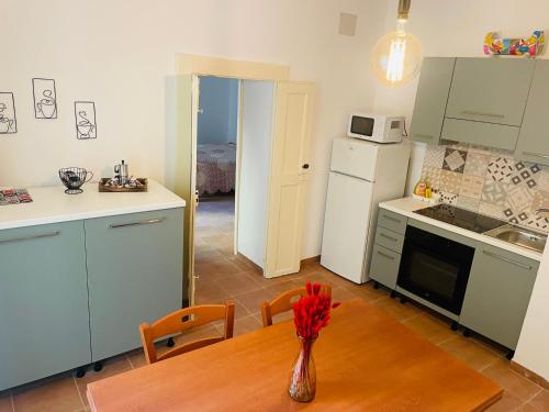 Casa Vacanza Fermata Napoli Centro — 4-Star Luxury Hotel in Naples, Italy