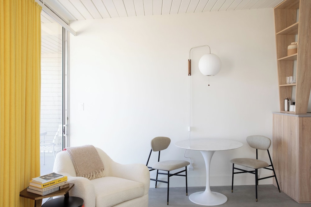 The Bungalows by Homestead Modern at The Joshua Tree Retreat Center - photo 20