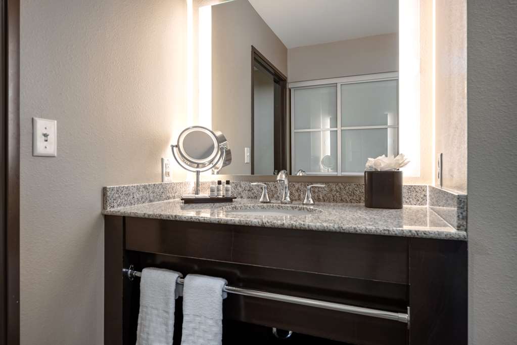 Best Western Premier Bryan College Station - photo 21