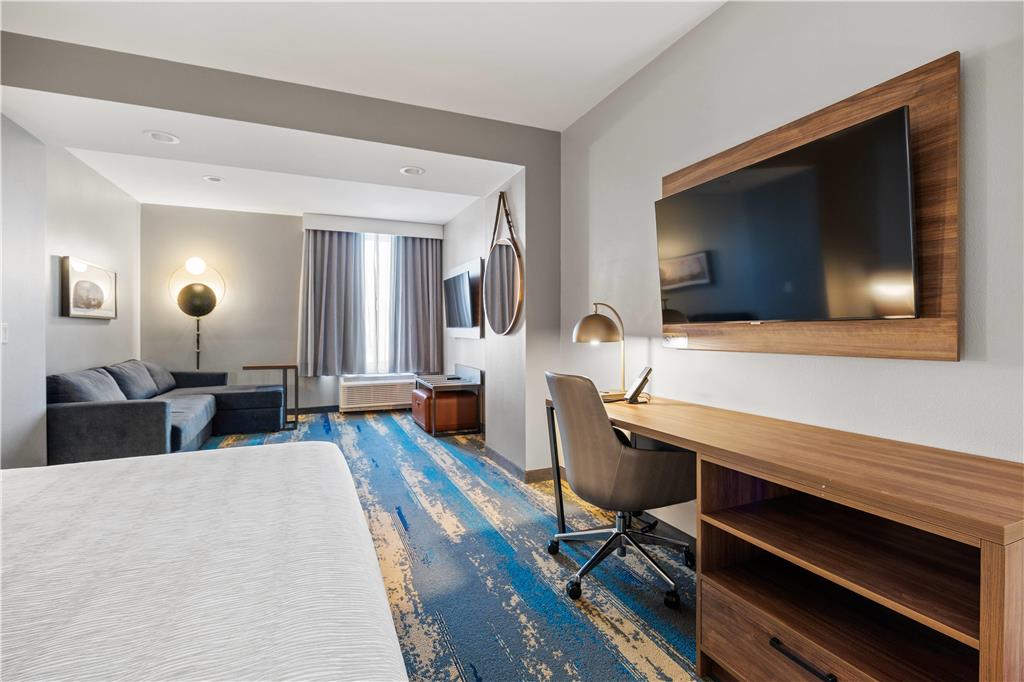La Quinta Inn & Suites by Wyndham La Habra - photo 62