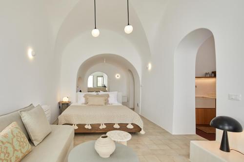 Thiro Bliss Villa with private jacuzzi — 4-Star Luxury Hotel in Pyrgos, Greece