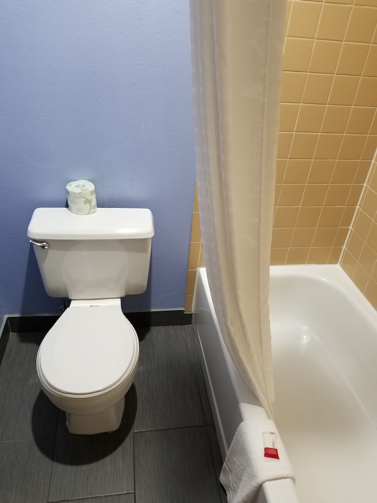 Super 8 by Wyndham Fort Collins - photo 14