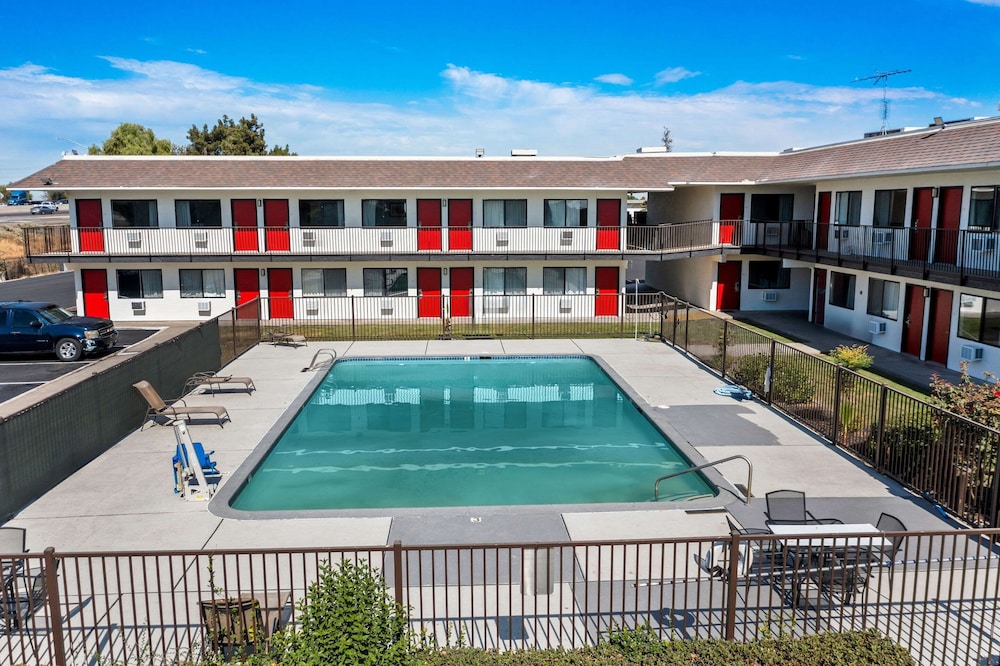 Econo Lodge Stockton near I 5 Fairgrounds - photo 41